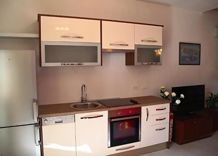 Apartament With Swimming Pool Preko, Ugljan - 14163 *