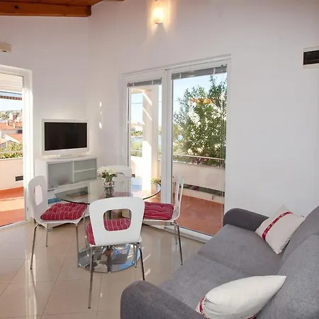 With A Swimming Pool Preko, Ugljan - 14163 Apartman Preko