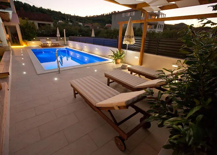 شقة With Swimming Pool Preko, Ugljan - 14163 بريكو