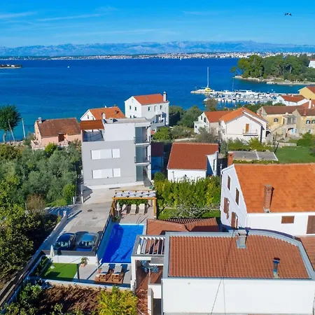 With Swimming Pool Preko, Ugljan - 14163 *