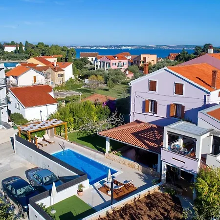 With Swimming Pool Preko, Ugljan - 14163 * פרקו