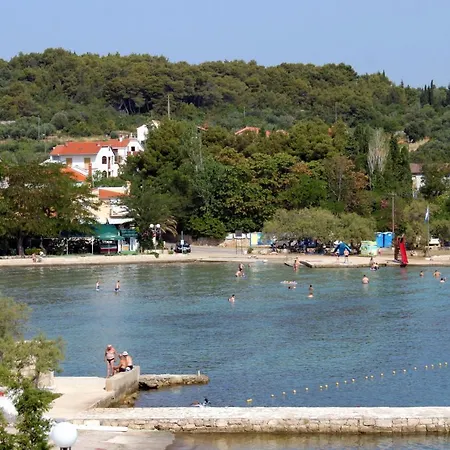 Apartamento With Swimming Pool Preko, Ugljan - 14163
